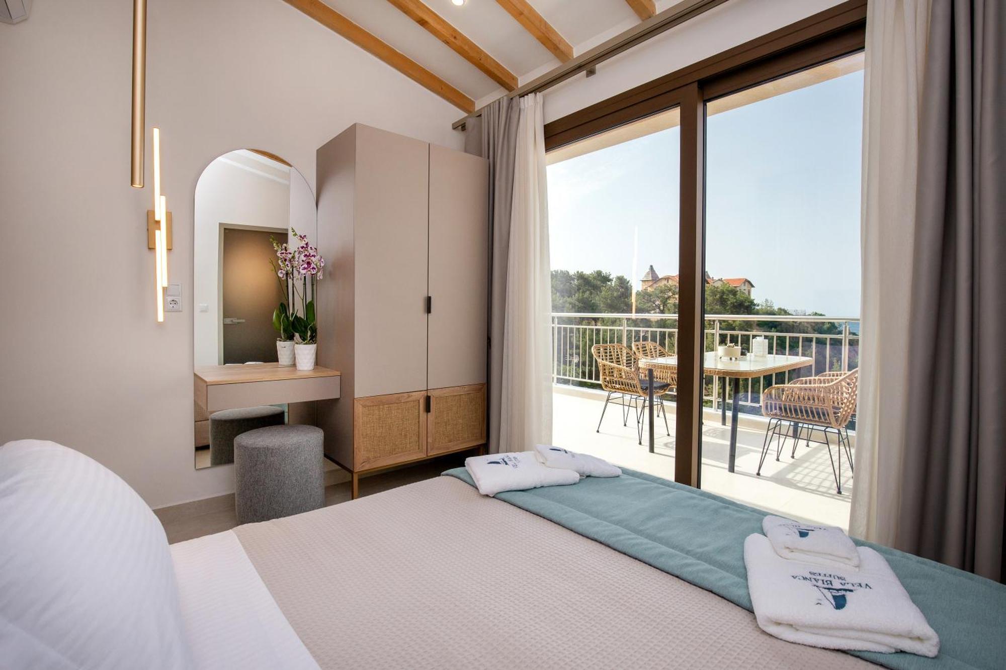 Vela Bianca Suites 利迈纳里亚 外观 照片